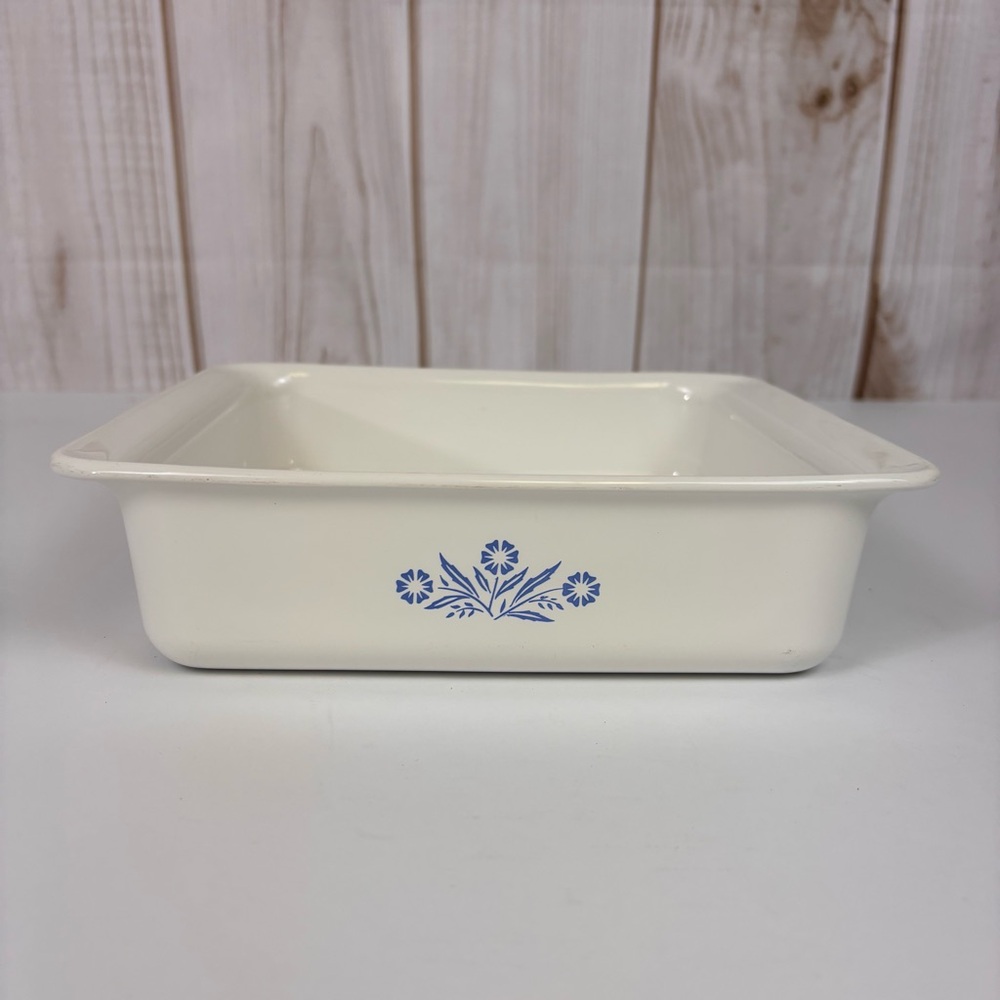 Vintage CorningWare Casserole Baking Dish Blue Cornflower Square 2-Quart 8x8x2